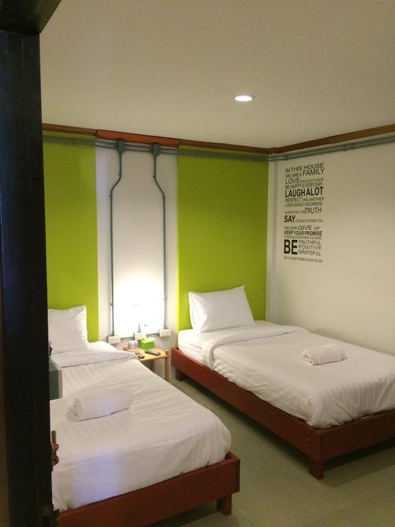 K2 Backpacker Hostel Khao Lak Phòng bức ảnh