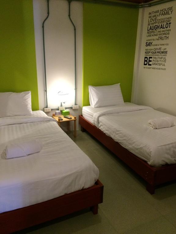 K2 Backpacker Hostel Khao Lak Phòng bức ảnh